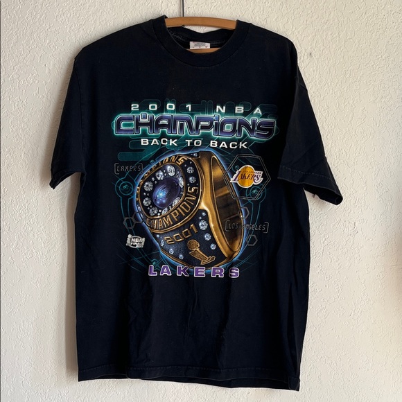 2001 Lakers Champions T-Shirt - Picture 3 of 8